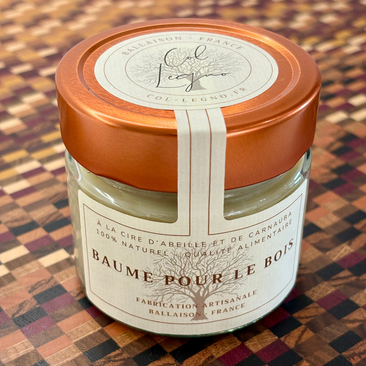 Baume pour le bois naturel et artisanal Col Legno, pot en verre recyclable avec capsule cuivre, soin nourrissant et protecteur pour le bois.