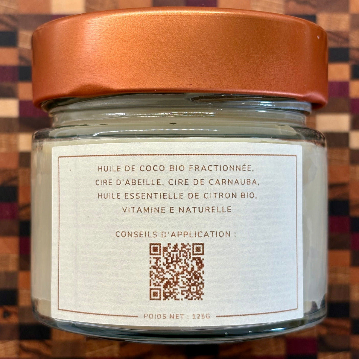 Baume pour le bois Col Legno, composition naturelle à l’huile de coco bio, cire d’abeille, cire de carnauba et huile essentielle de citron bio, pour l’entretien des ustensiles et planches à découper en bois.